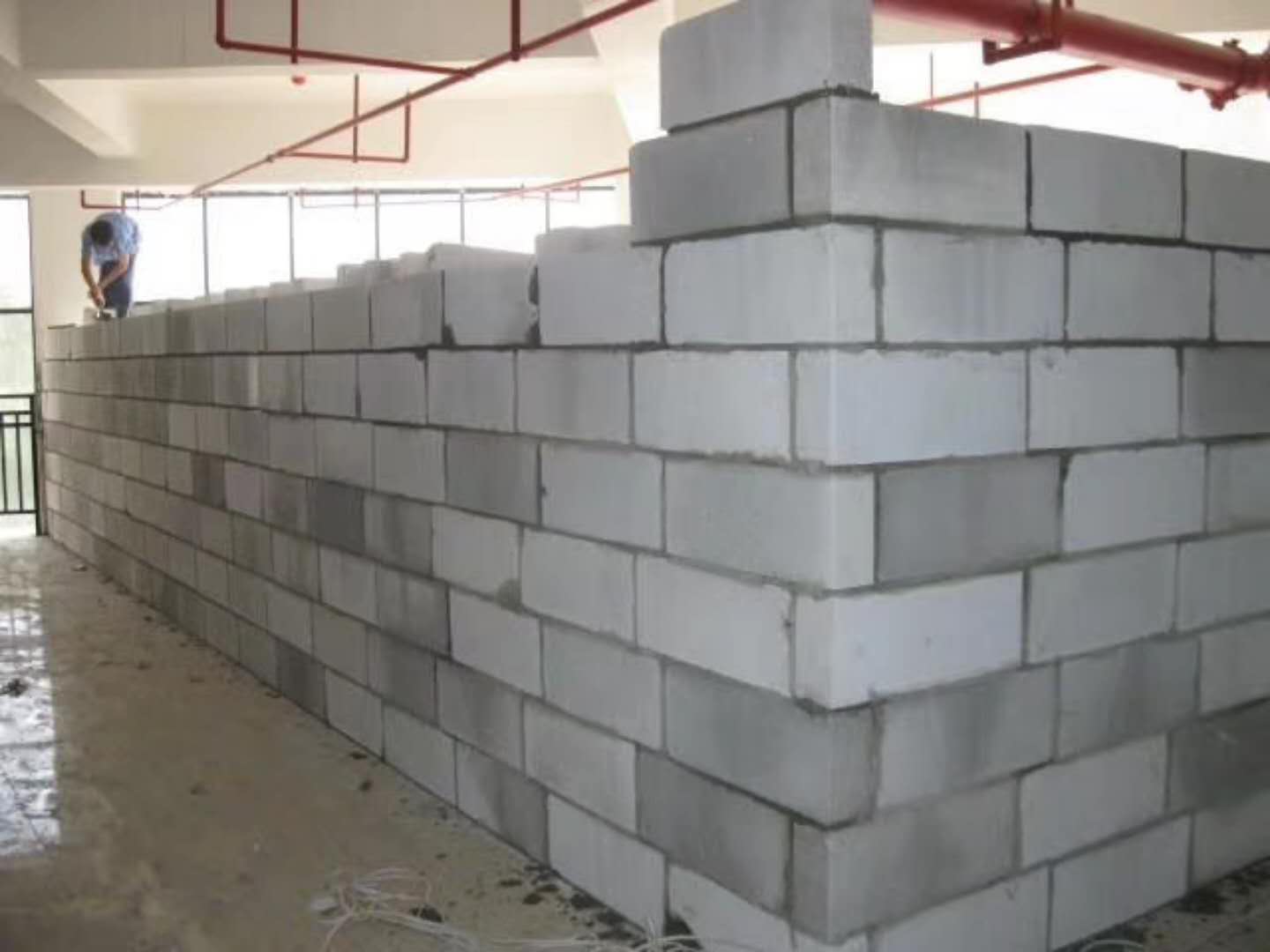 阿坝蒸压加气混凝土砌块承重墙静力和抗震性能的研究